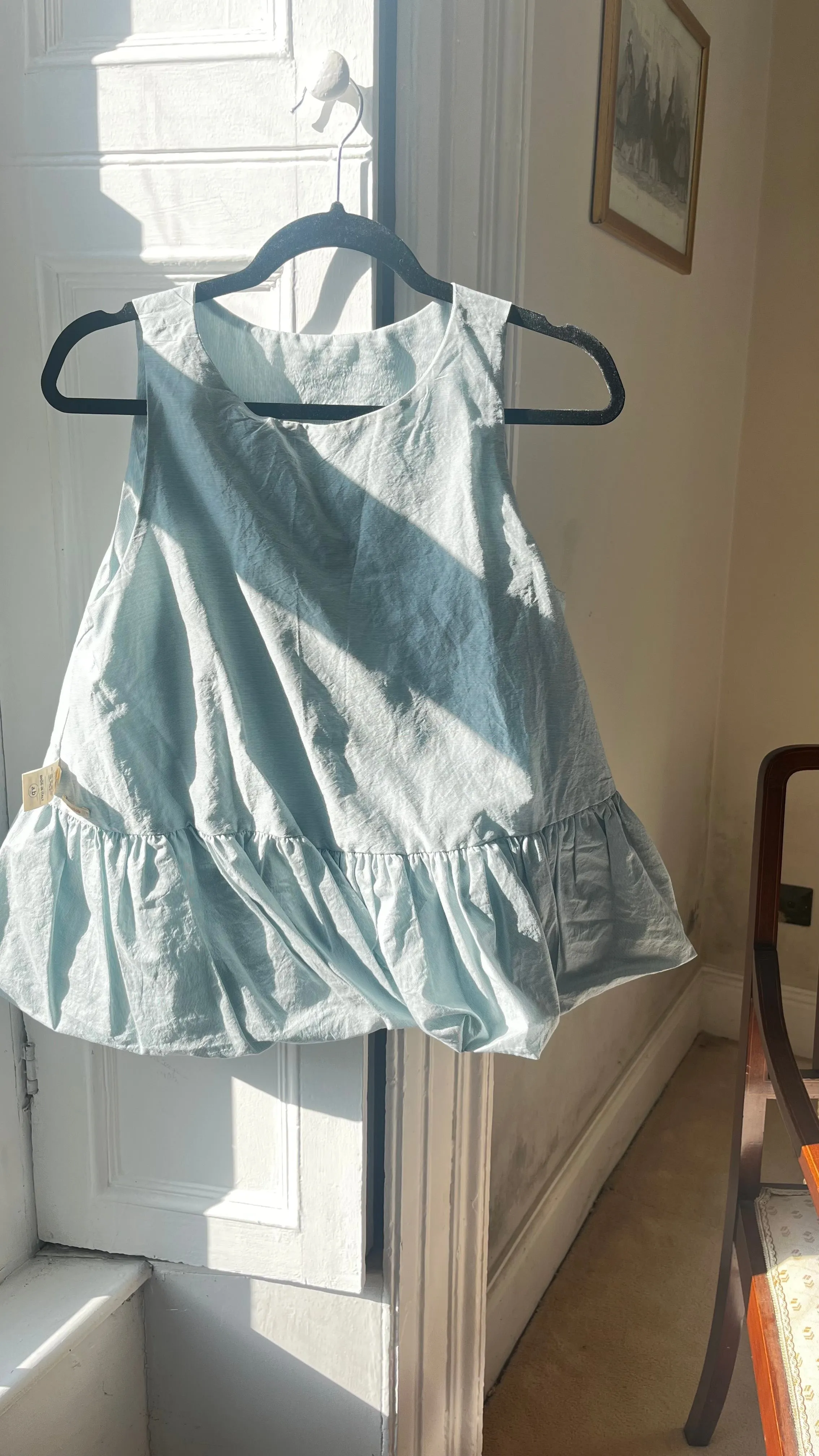 Apuntob Sleeveless Flower Top in Sea