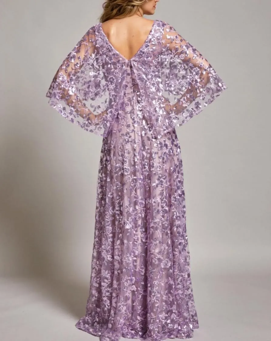 V-Neck Mother of Bride Dresses with Cape Laces Tulle Mother of The Groom Dress Flowy Formal Evening Gowns with Shawl